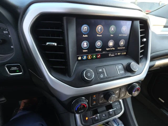 Used 2023 White GMC SLT image 9