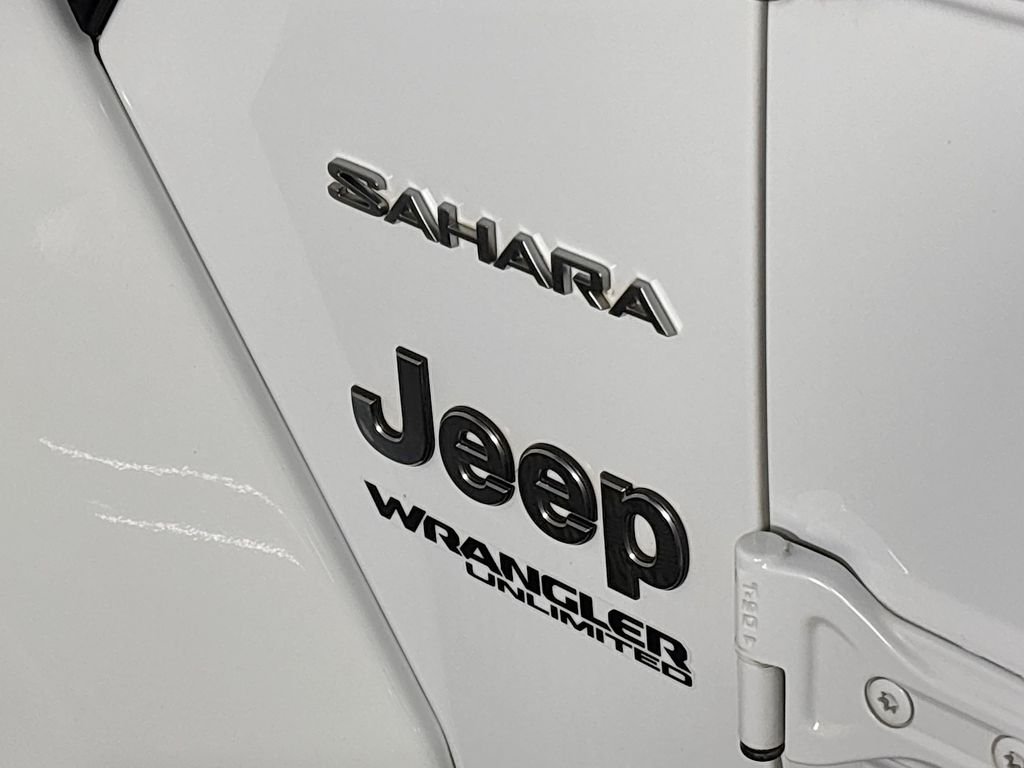 Used 2021 White Jeep Unlimited Sahara image 23