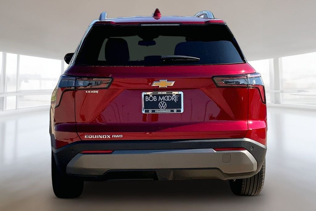 Used 2025 Radiant Red Tintcoat Chevrolet LT image 4