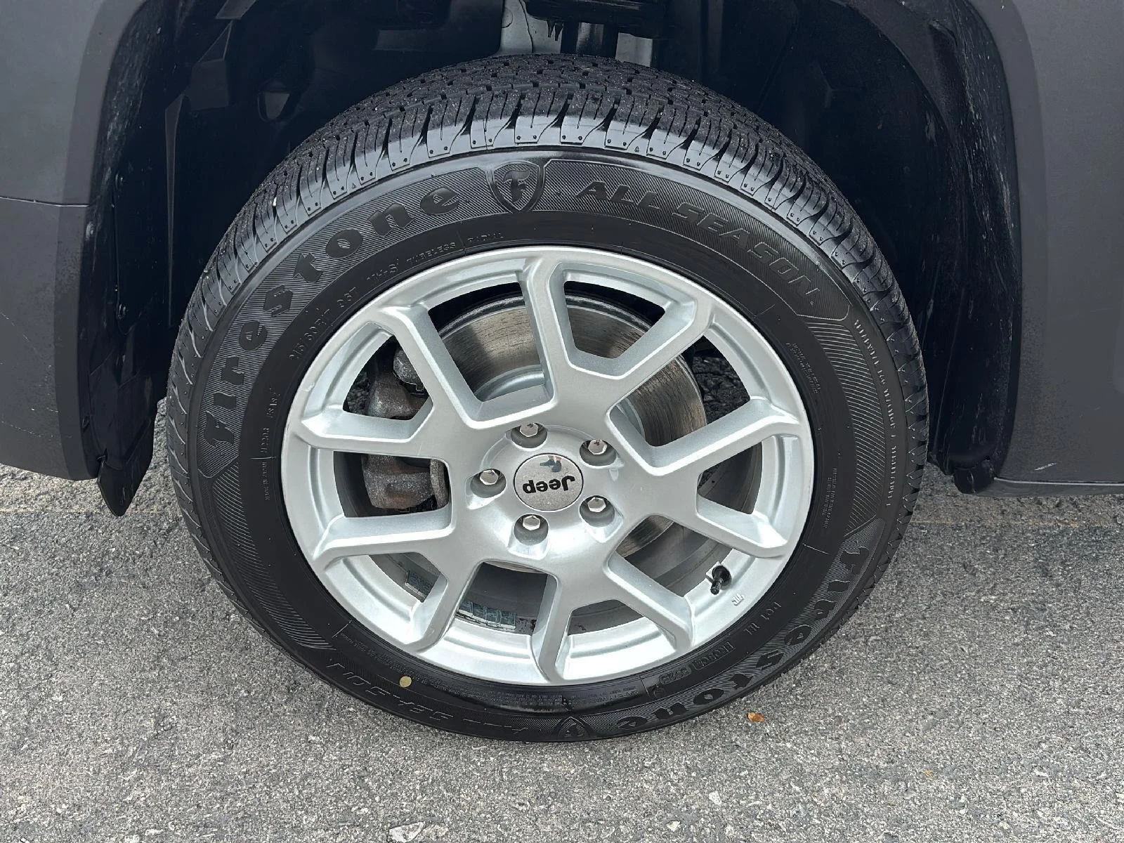 Used 2022 Alpine White Clearcoat Jeep Sport image 3