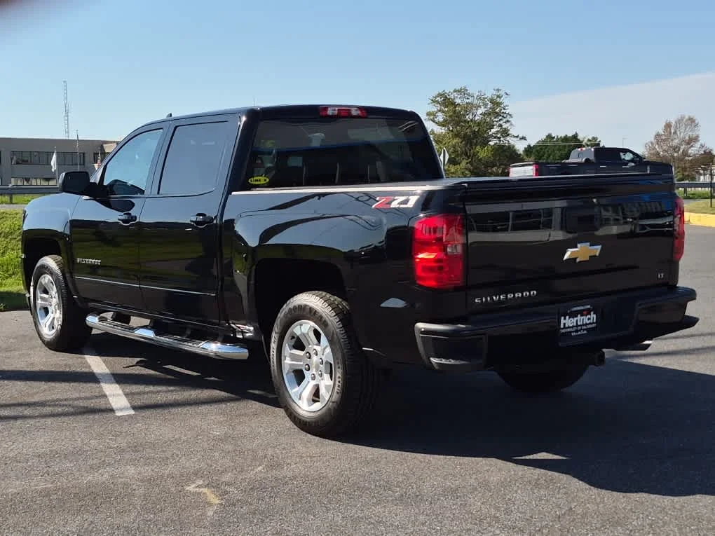 Used 2018 Black Chevrolet LT image 4