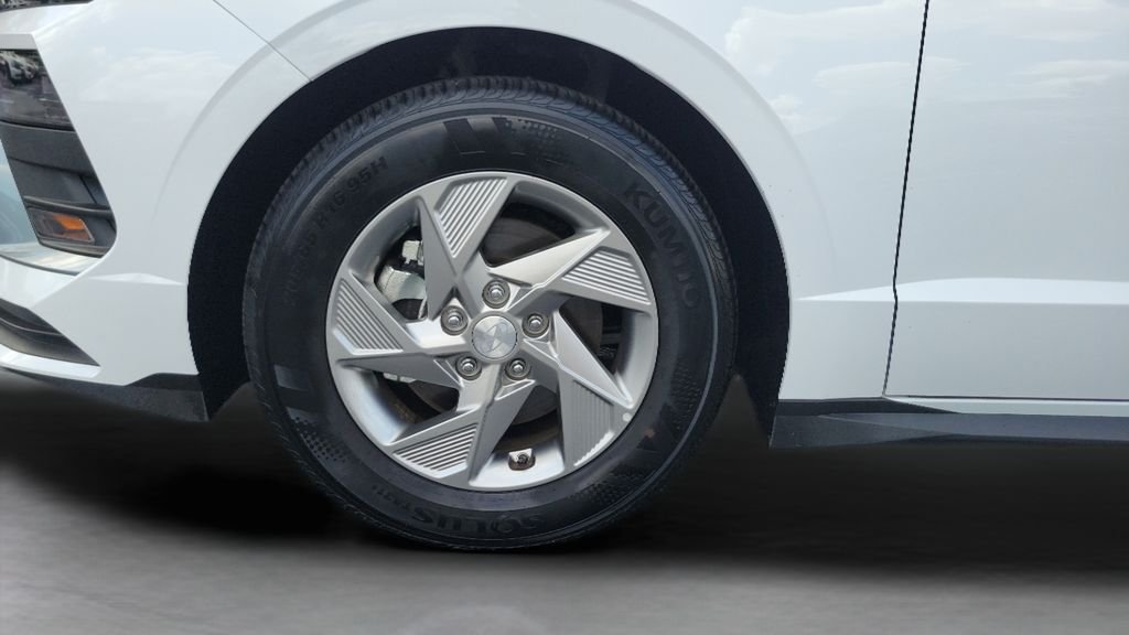 Certified Used 2025 White Hyundai SE image 25
