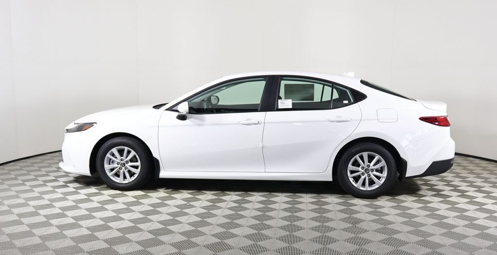 2026 Toyota Camry LE photo 3