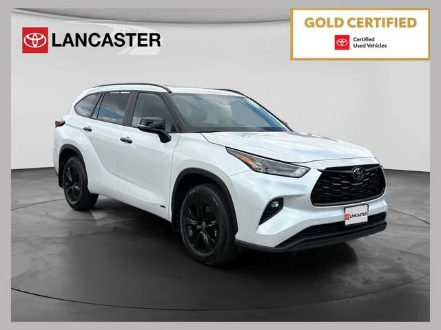 2025 Toyota Highlander Hybrid XLE Nightshade AWD's photo