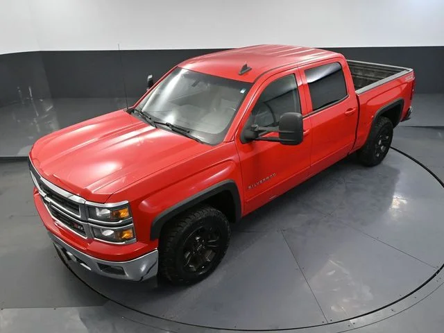 Used 2015 Red Chevrolet LT image 53