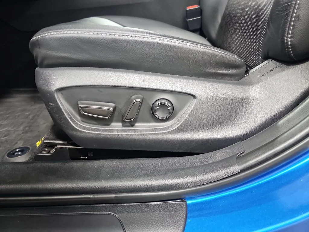 Used 2018 Blue Toyota XSE image 31