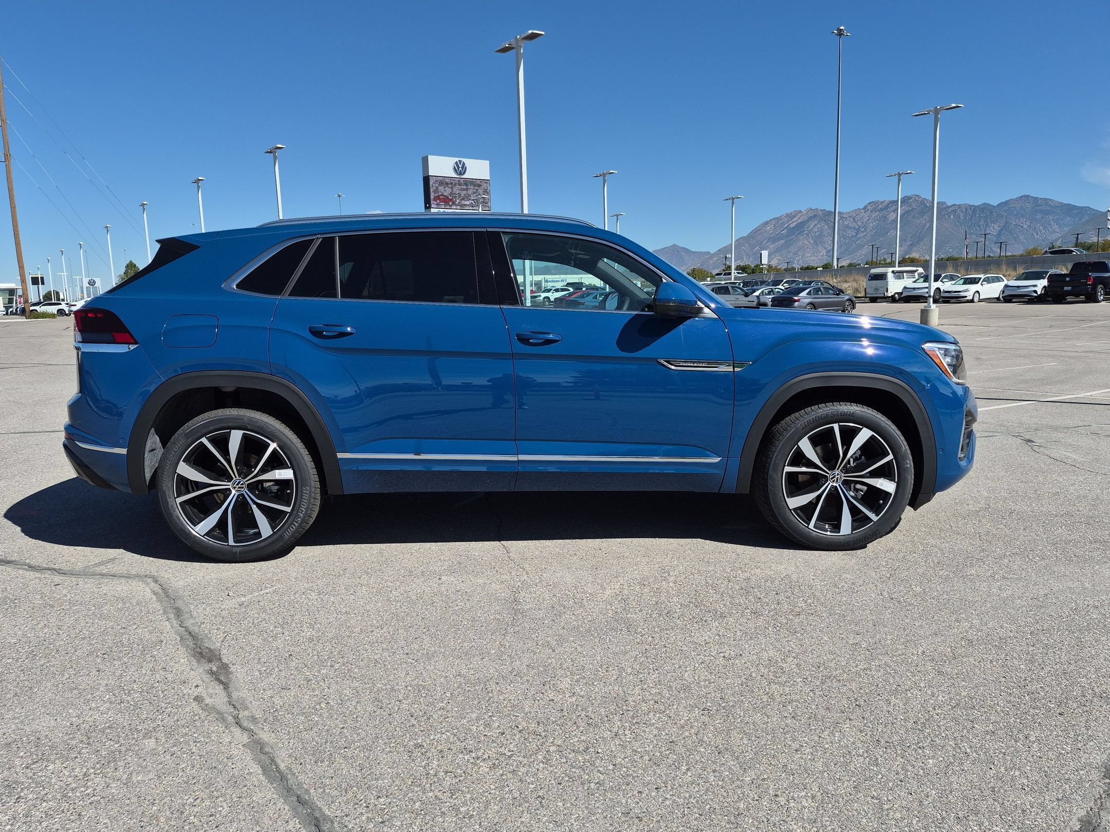 New 2026 Mountain Lake Blue Metallic Volkswagen 2.0T SEL Premium R-Line image 2