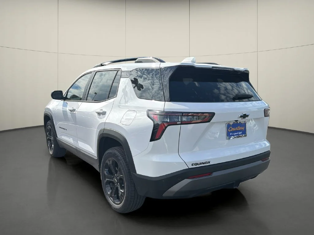 New 2027 Summit White Chevrolet LT image 5