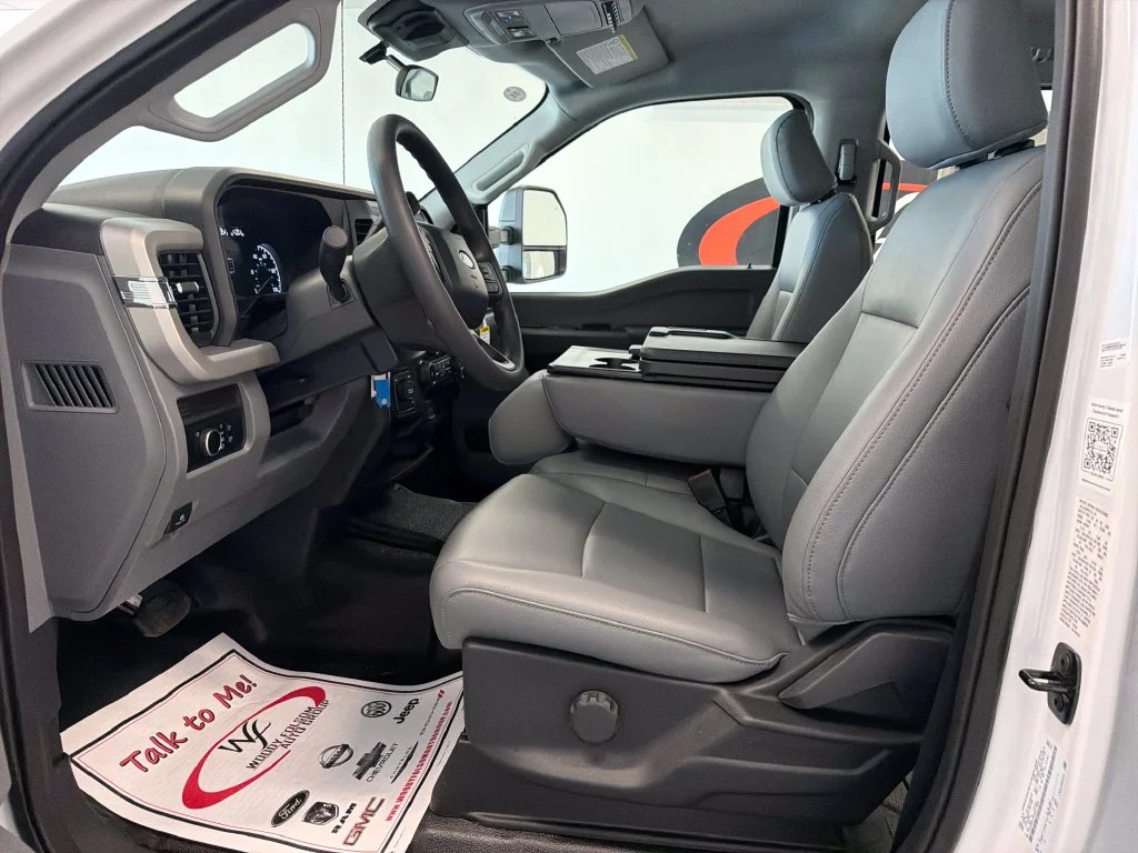 New 2027 Oxford White Ford F-550® XL image 11