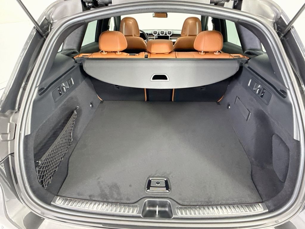 New 2027 Graphite Grey Metallic Mercedes-Benz GLC 300 image 28