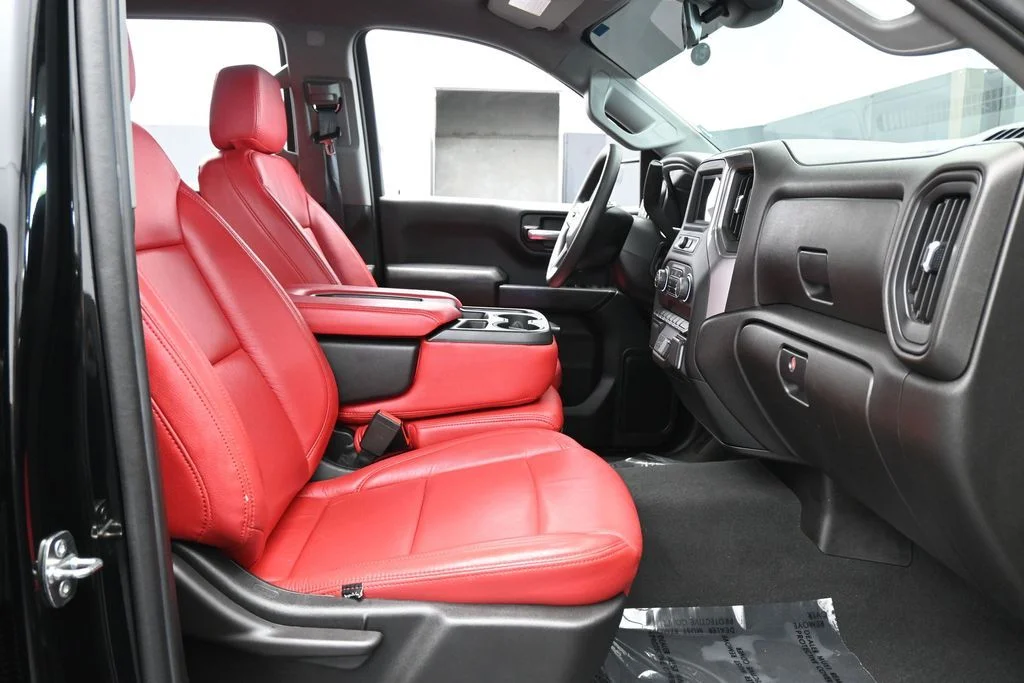 Used 2022 Black Chevrolet Custom image 42