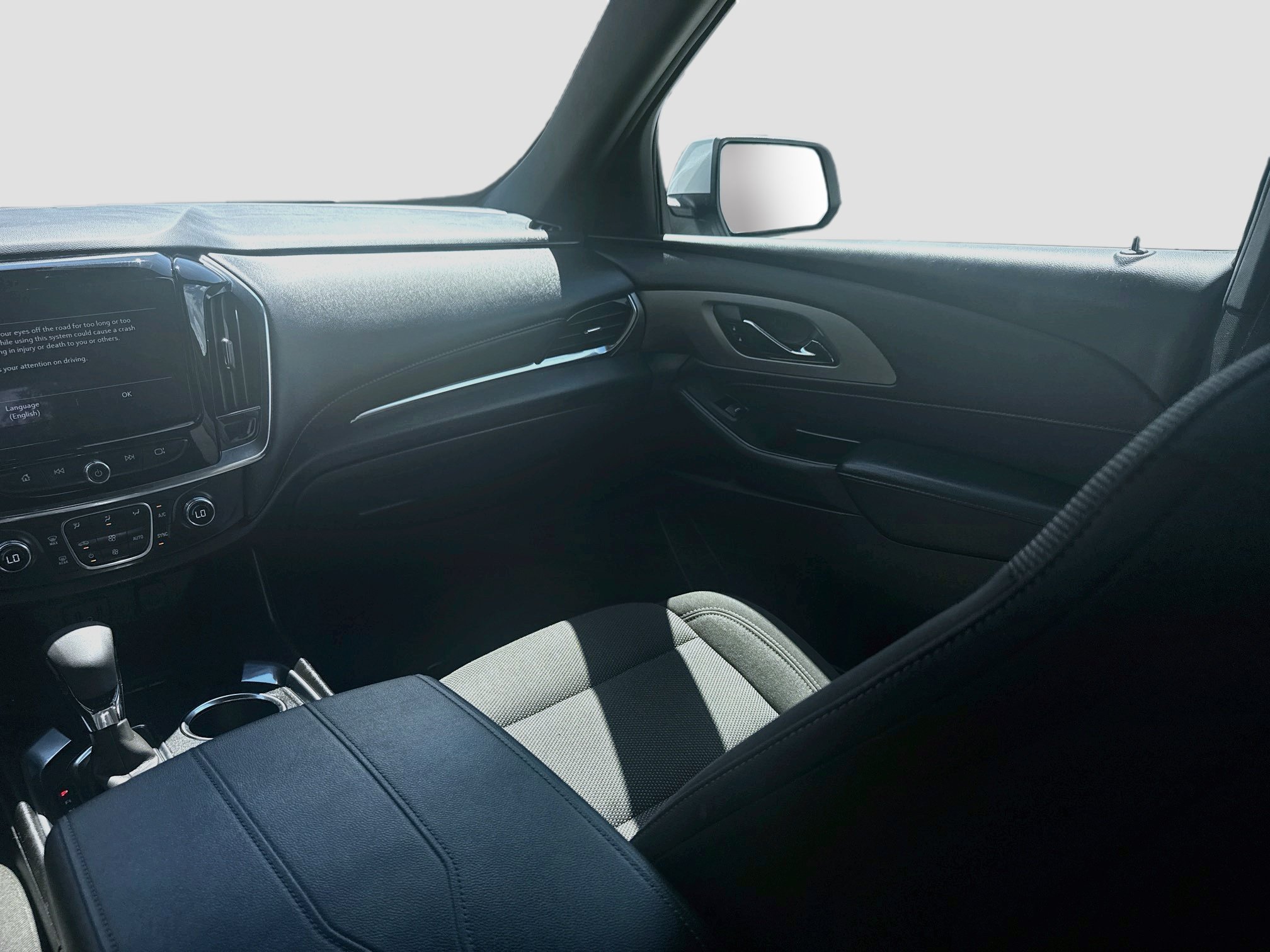 Used 2022 Summit White Chevrolet LT Cloth image 19