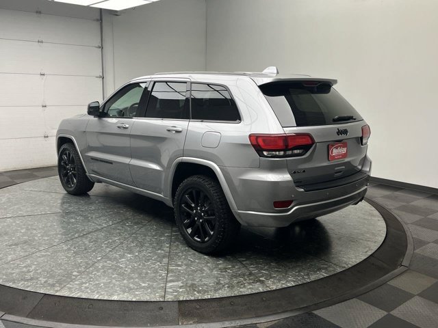 Used 2021 Billet Silver Metallic Clearcoat Jeep Laredo X image 2