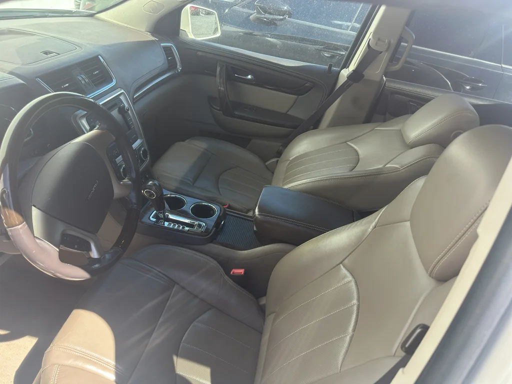 Used 2014  GMC Denali image 7