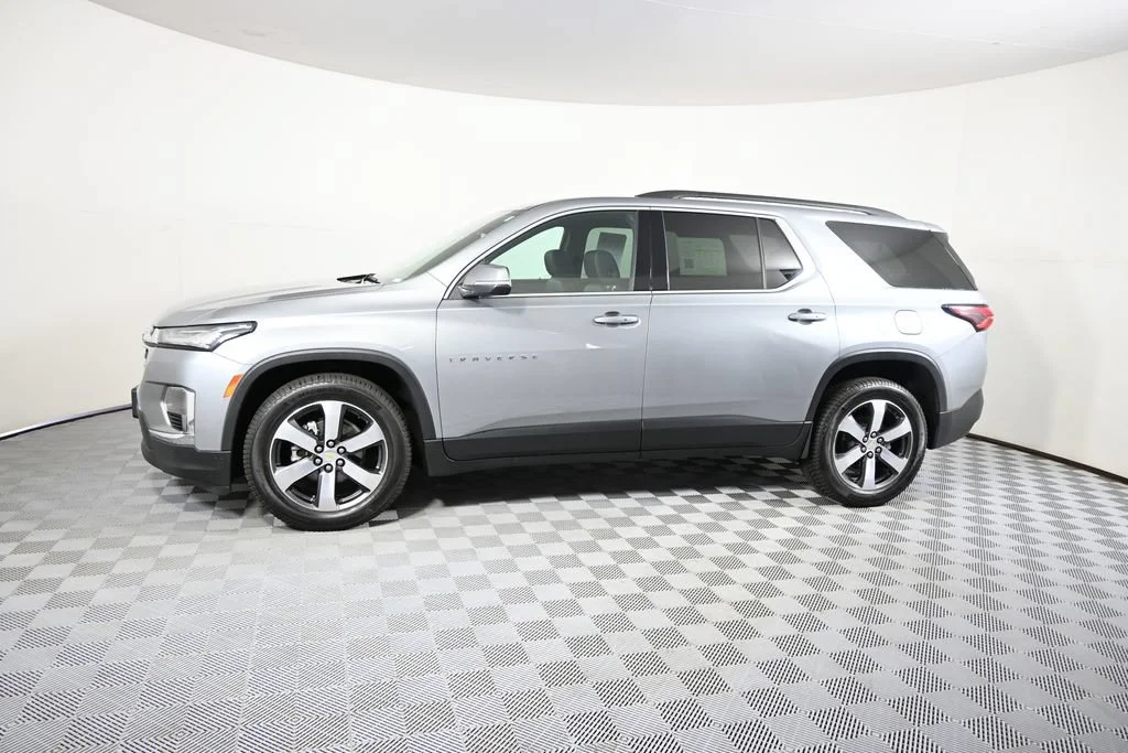 Used 2023 Chevrolet Traverse 3LT with VIN 1GNEVHKW5PJ221631 for sale in Forest Lake, Minnesota