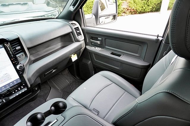 New 2026 Bright White Clear-Coat Exterior Paint RAM Tradesman image 26