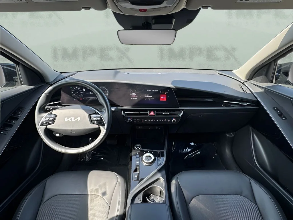 Used 2023 Black Kia Wind image 11