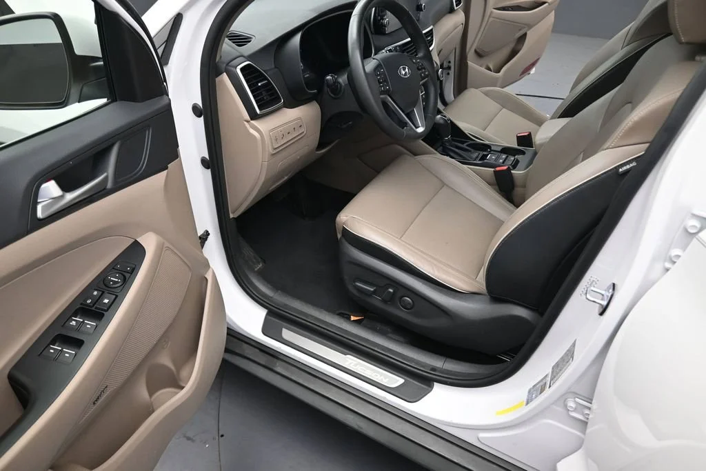 Used 2019 White Hyundai Ultimate image 19
