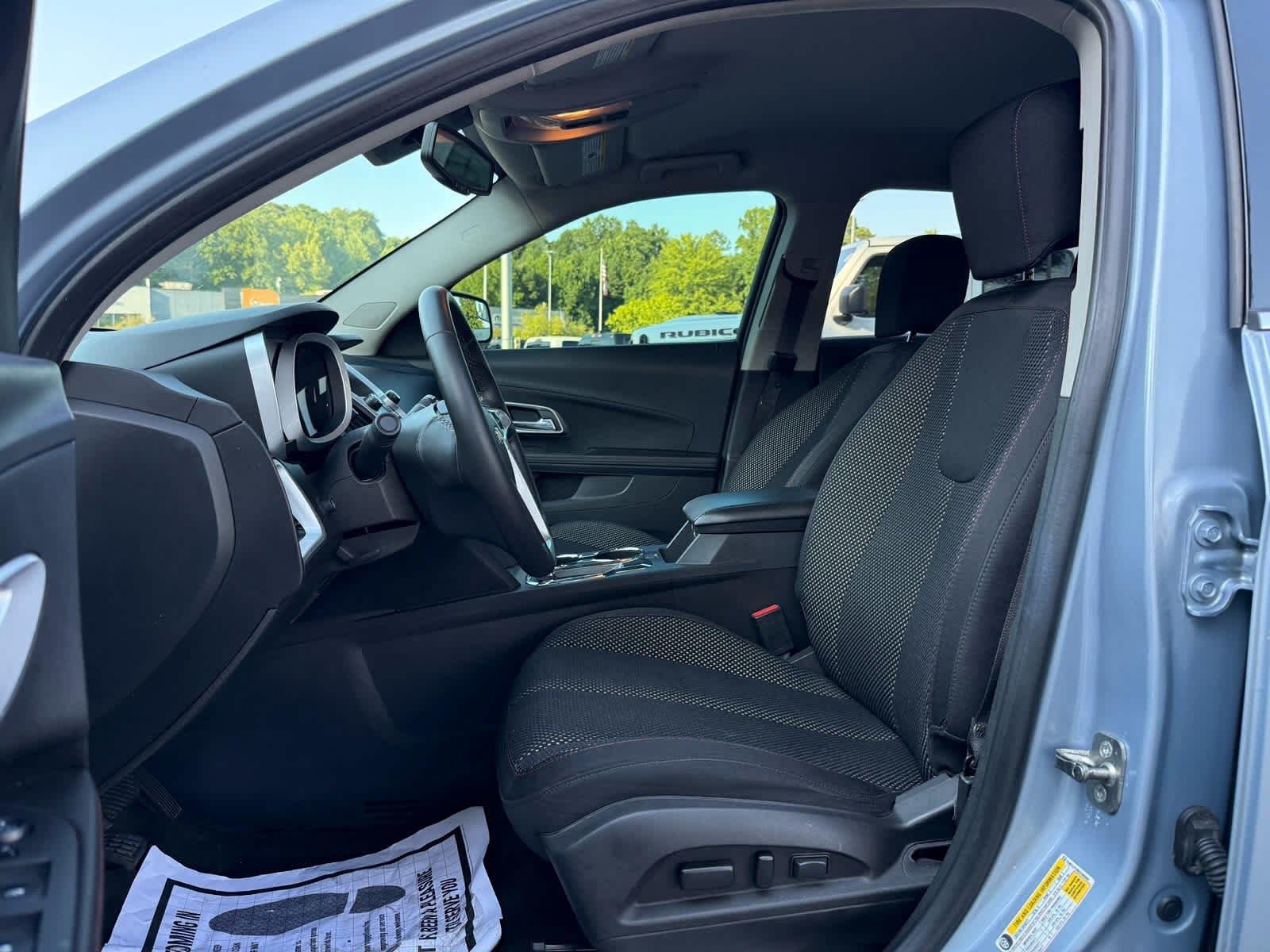 Used 2014 Silver Topaz Metallic Chevrolet LT image 12