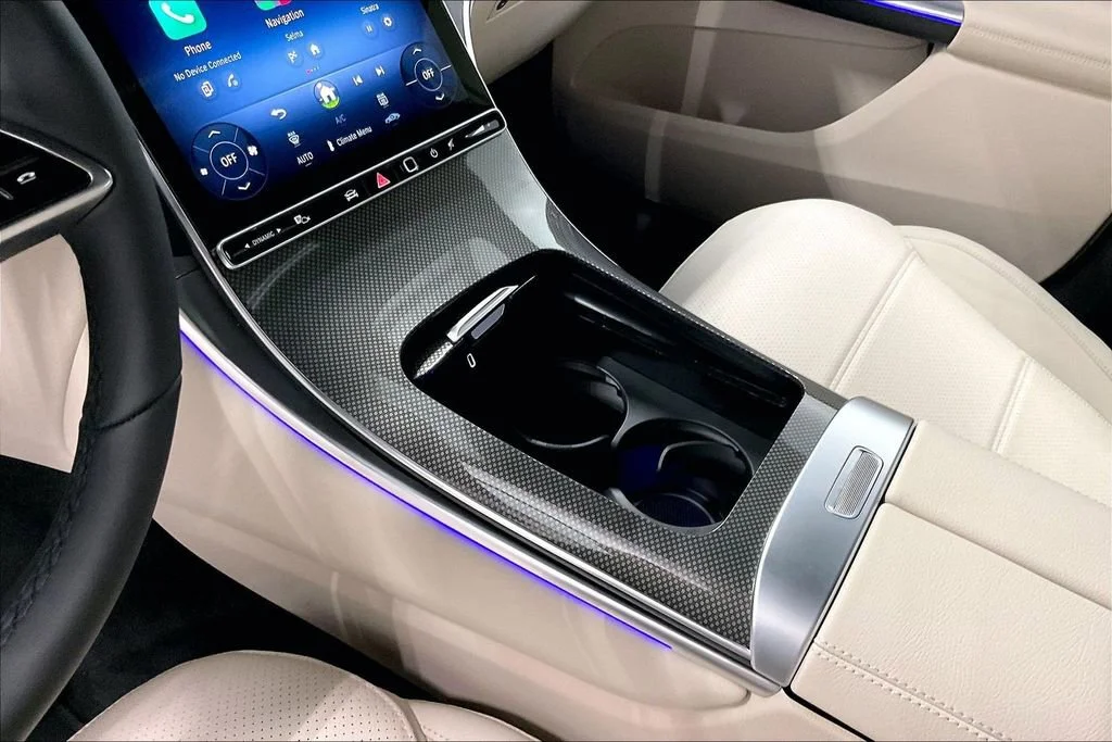 New 2026 Polar White Mercedes-Benz GLC 300 image 19