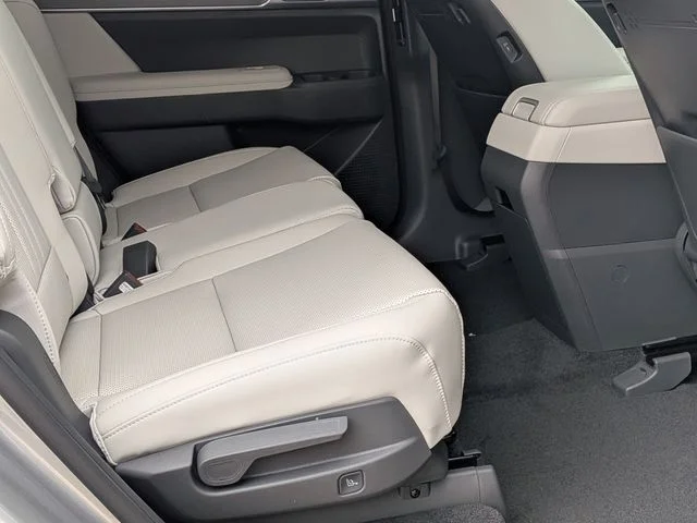 New 2026 Silver Hyundai SEL image 22
