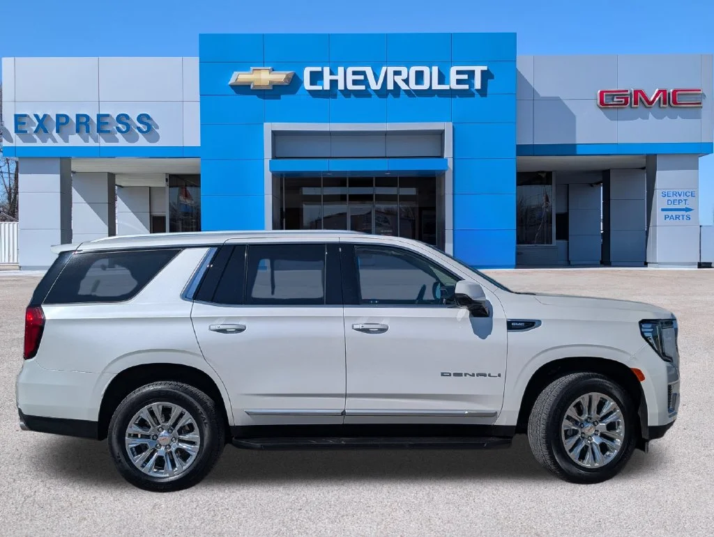 Used 2023 White GMC Denali image 2