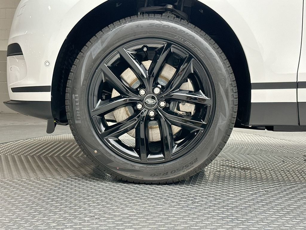 New 2026 Fuji White Land Rover S image 5