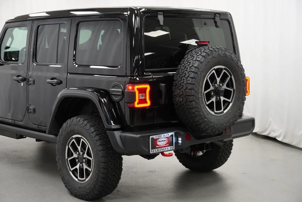 New 2026 Black Clear-Coat Exterior Paint Jeep Rubicon image 12