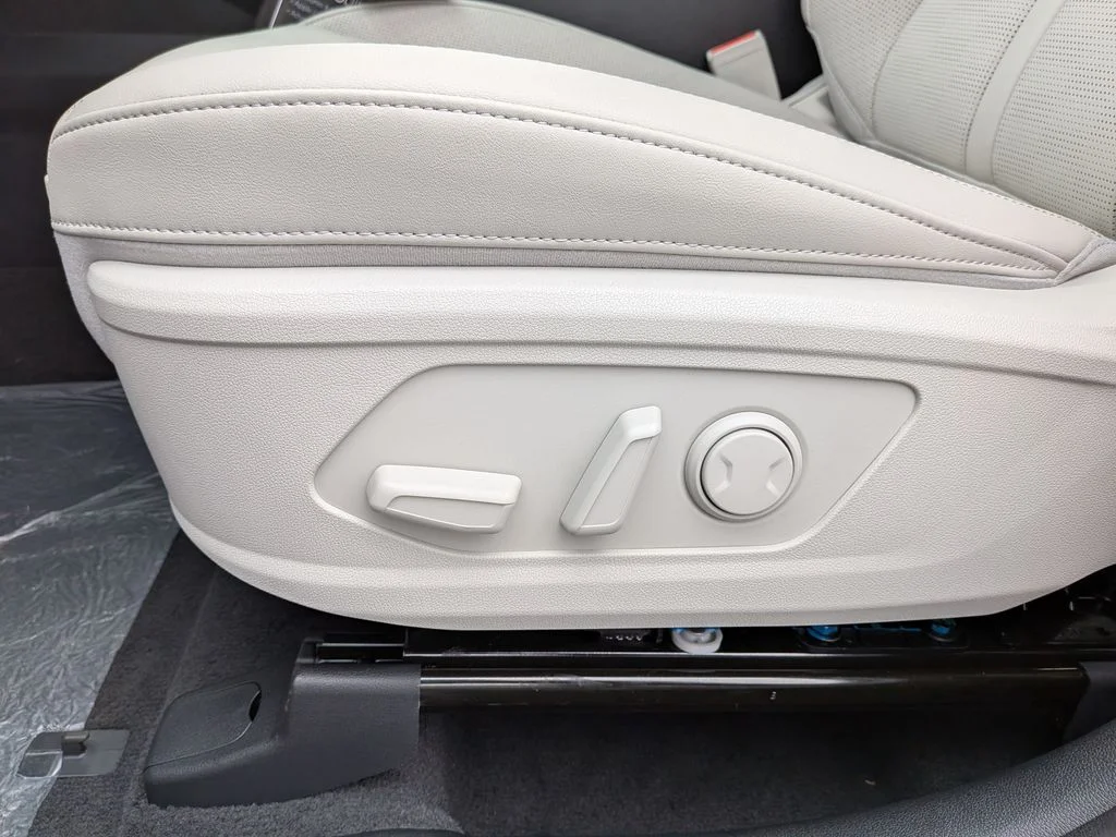 New 2026 White Pearl Kia X-Line SX image 14