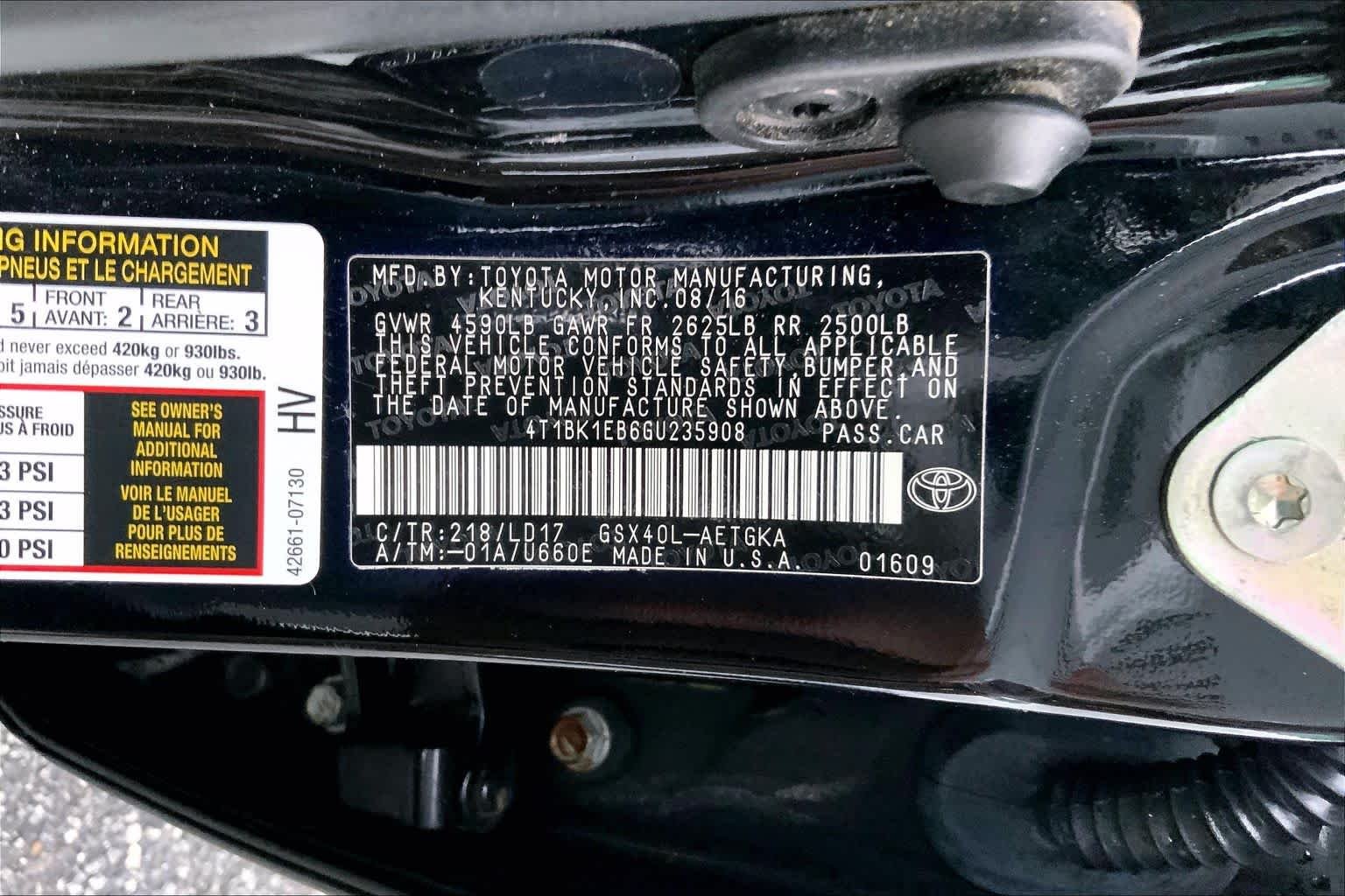 Used 2016 Midnight Black Metallic Toyota XLE image 31