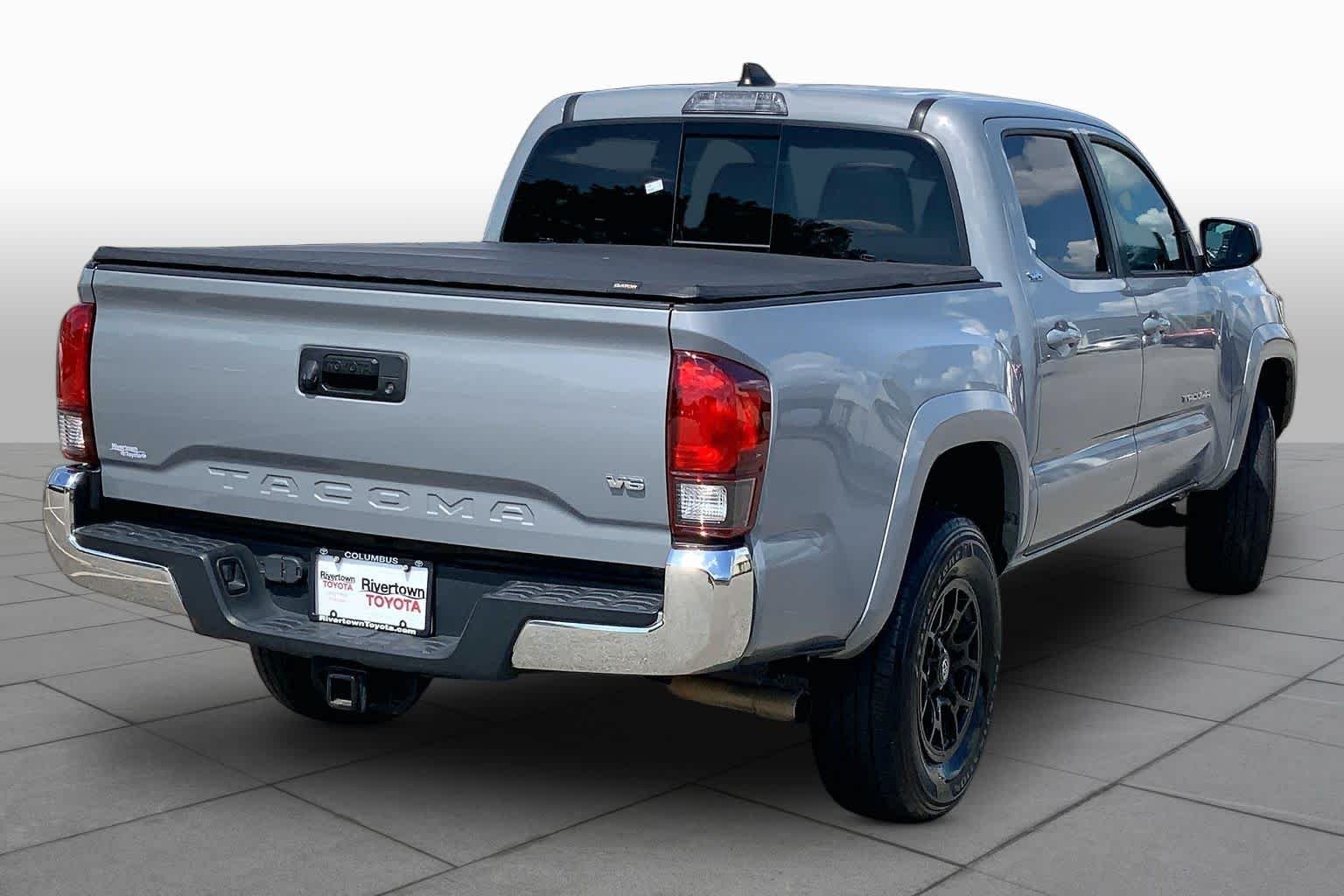 Used 2021 Cement Toyota SR5 image 12