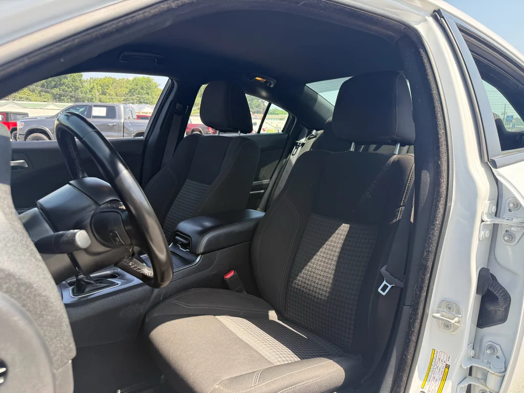 Used 2023 White Knuckle Clearcoat Dodge SXT image 23