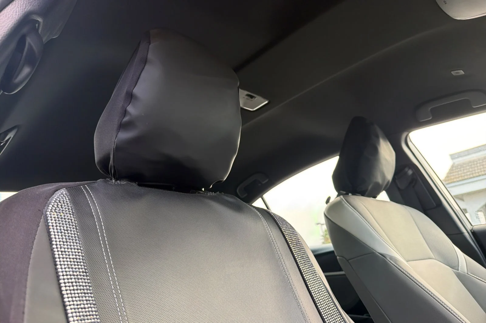 Used 2025  Toyota SE image 20