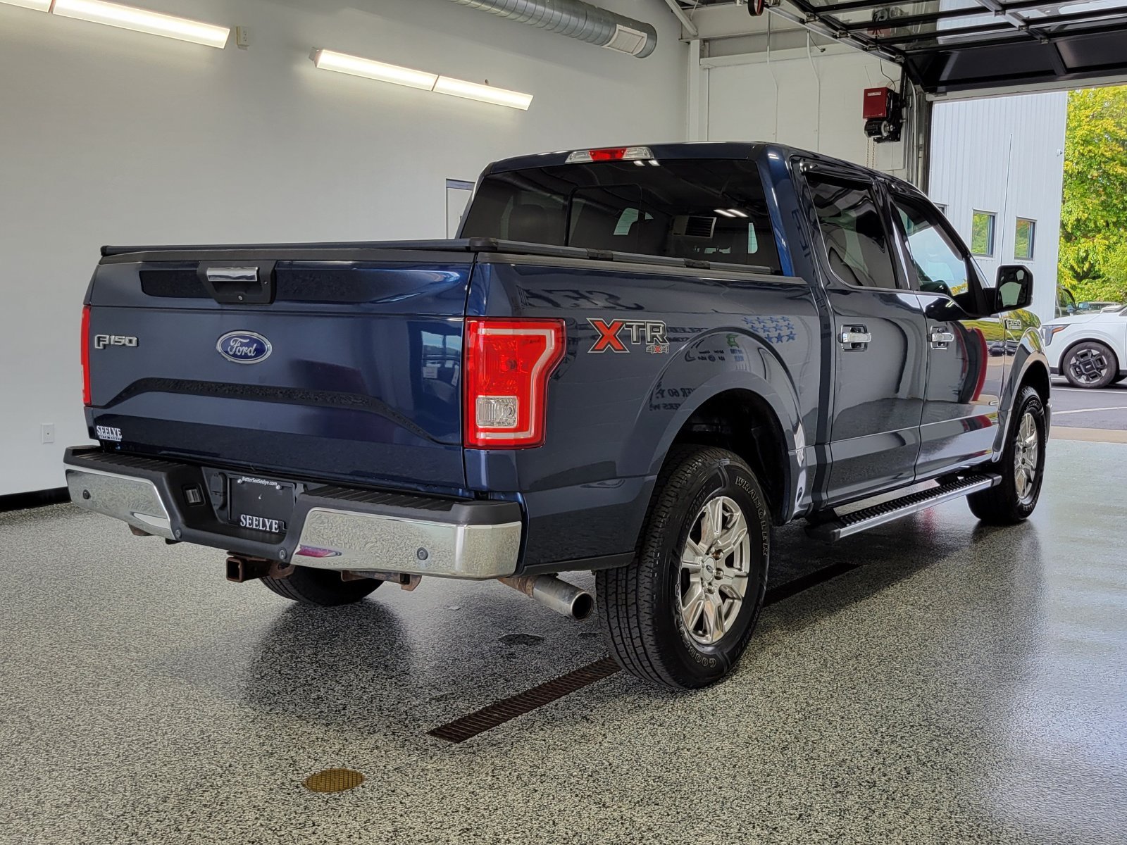 Used 2016 Ford F-150 XLT with VIN 1FTEW1EP5GFA33888 for sale in Paw Paw, MI
