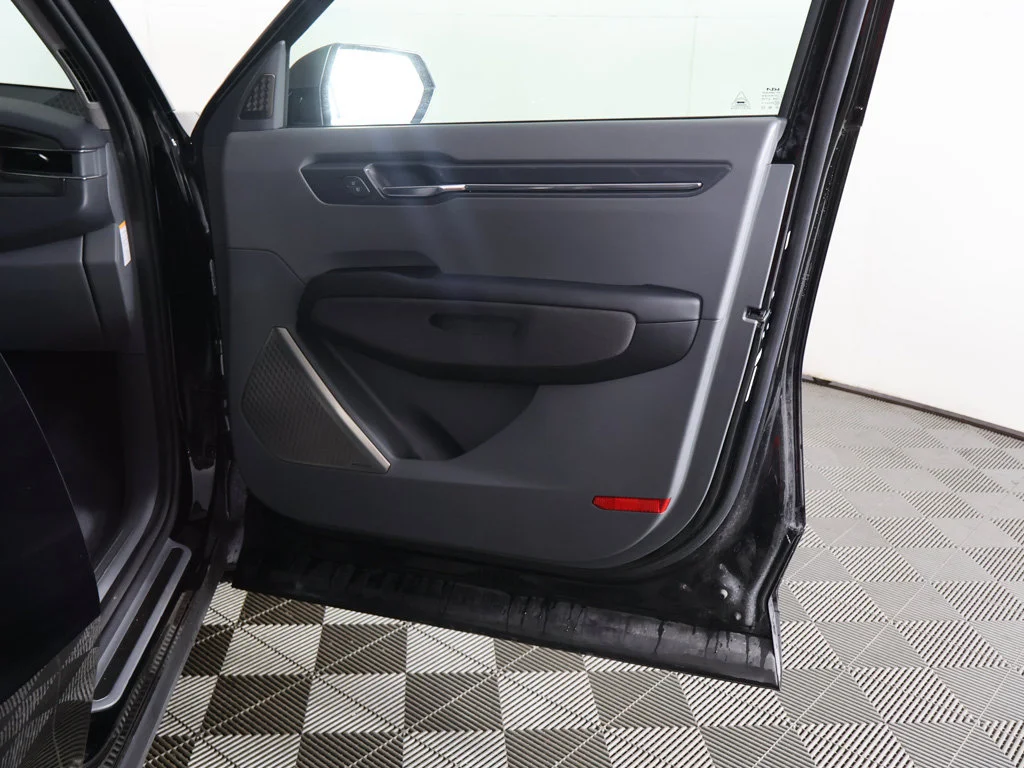 Used 2024 Black Kia Land image 28