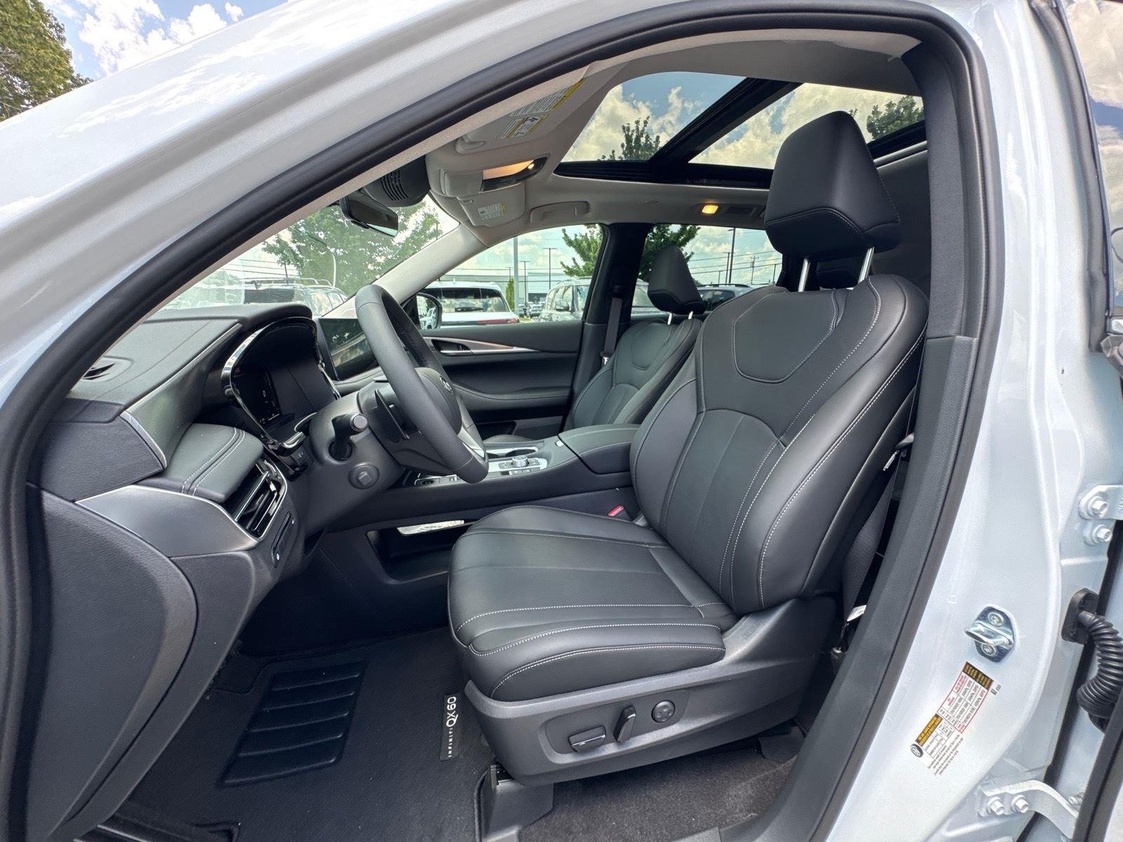 New 2027 RADIANT WHITE INFINITI Luxe FWD image 21