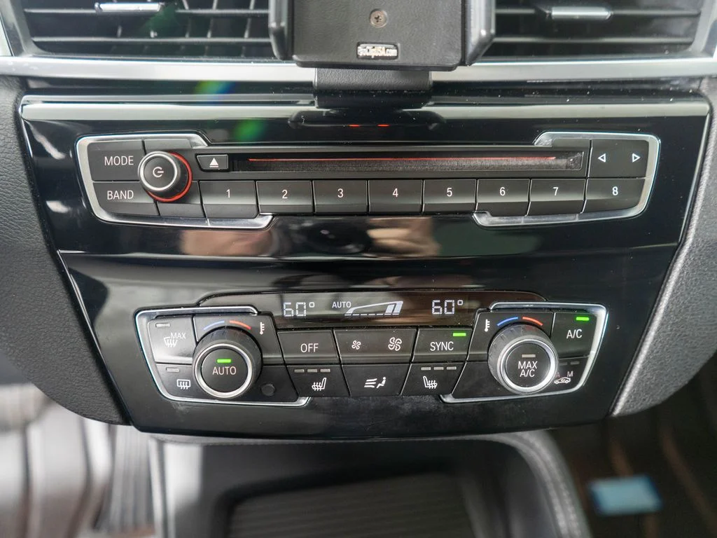 Used 2017 White BMW xDrive28i image 20