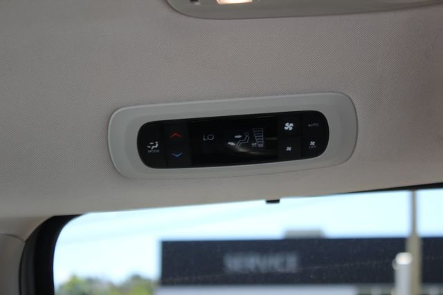 Used 2023 Silver Chrysler Touring L image 23