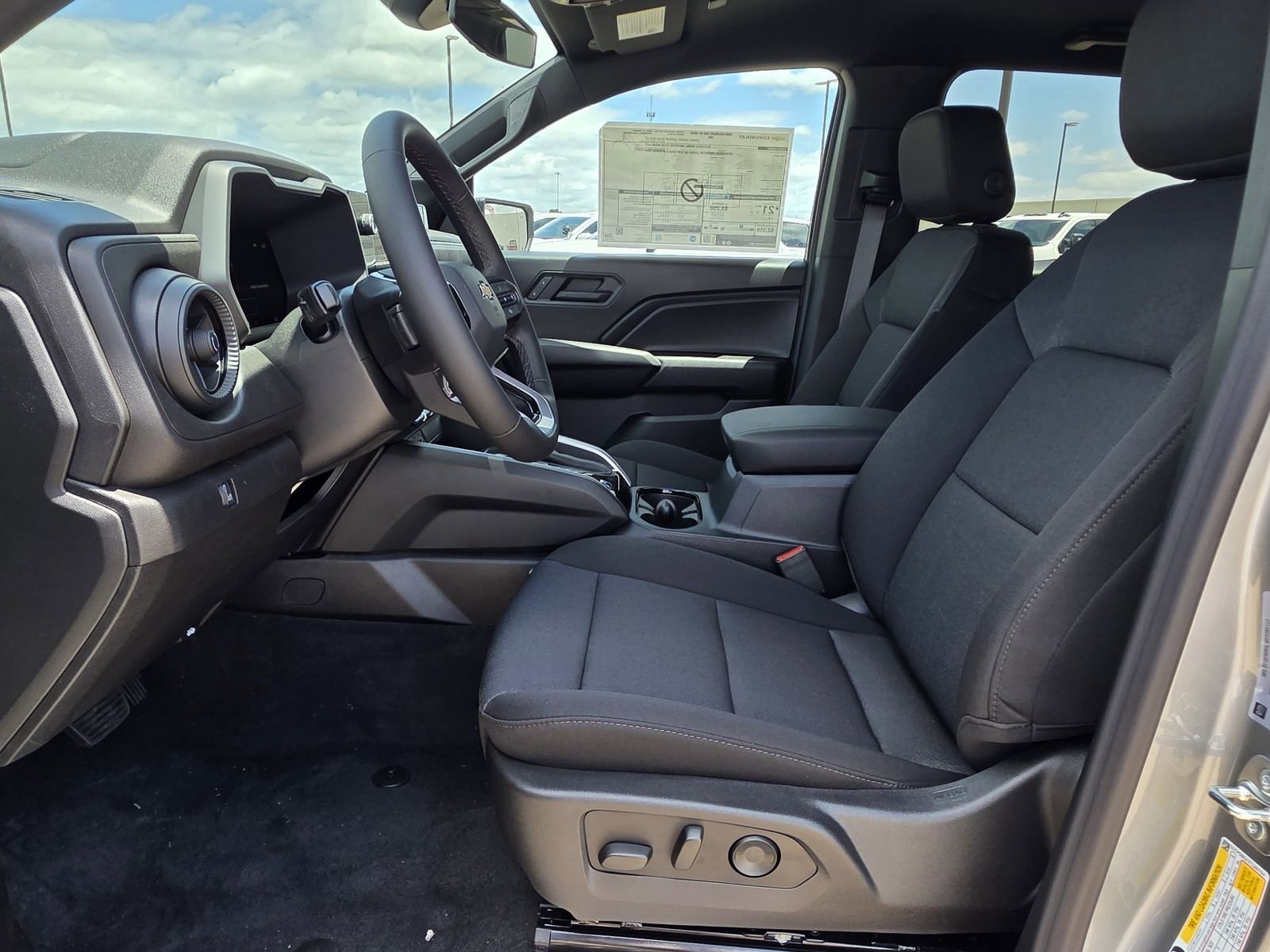 2026 Chevrolet Colorado Work Truck - Photo 18