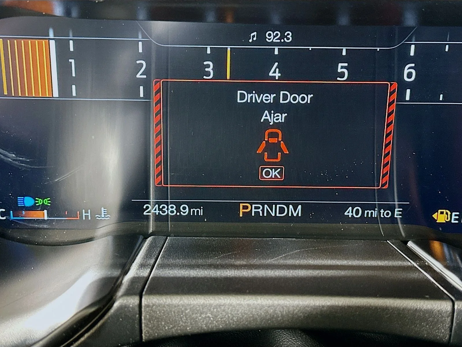Used 2022 Orange Ford  image 23