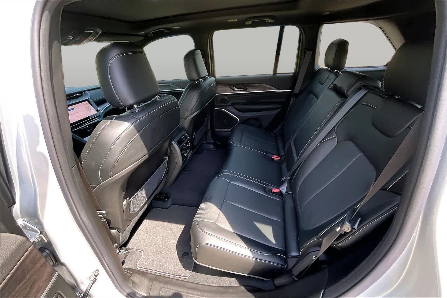 New 2026 Silver Zynith Jeep Limited Reserve image 20