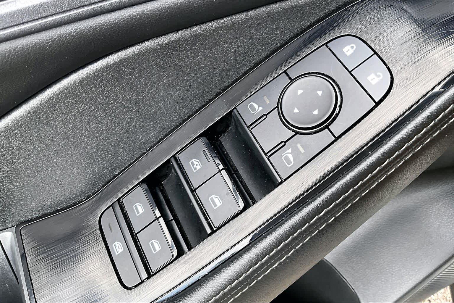 Used 2025 Brilliant Silver Metallic Nissan SV image 36