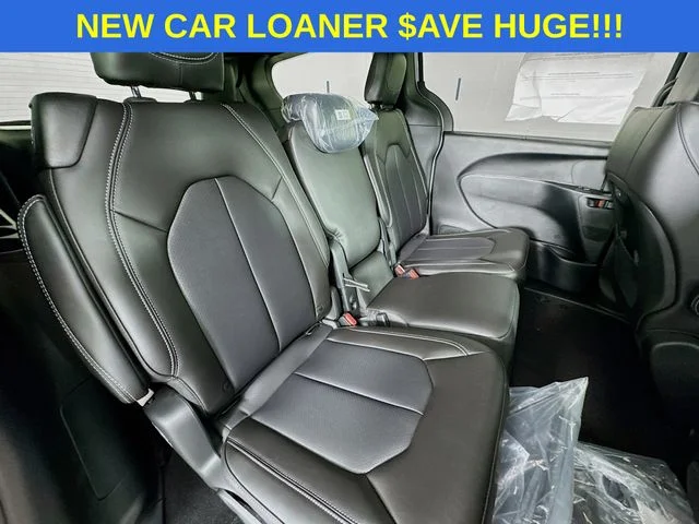 2026 Chrysler Pacifica Select - Photo 28