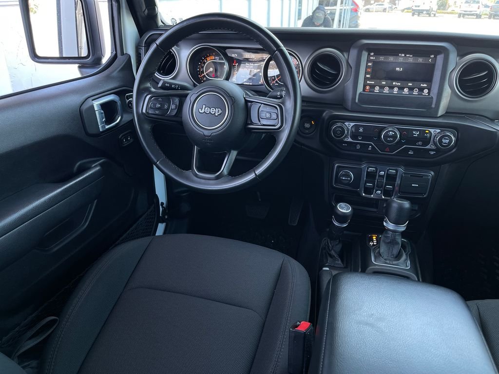 Used 2022 White Jeep Unlimited Sport S image 25