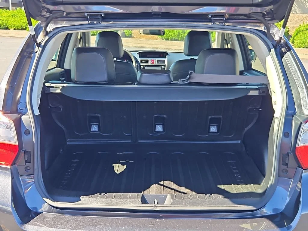 Used 2015  Subaru 2.0i Limited image 24