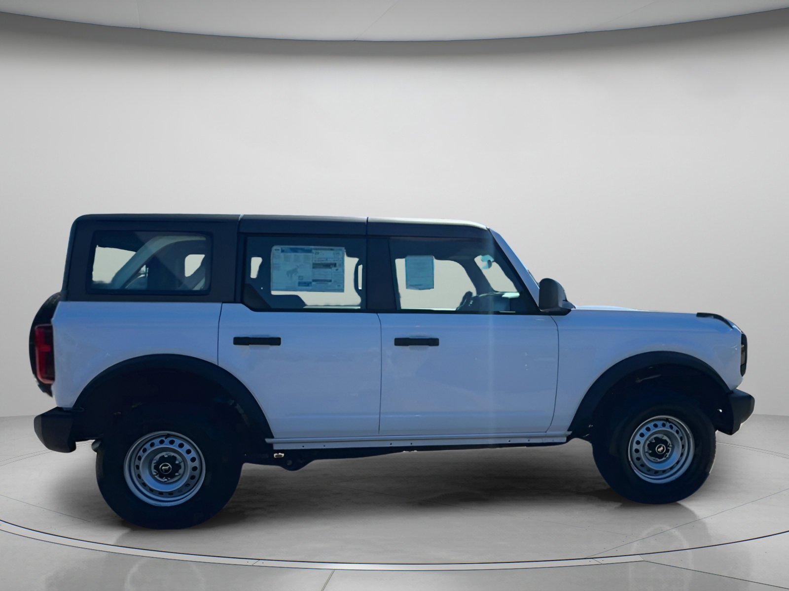 2025 Ford Bronco 4-Door Base - Photo 30
