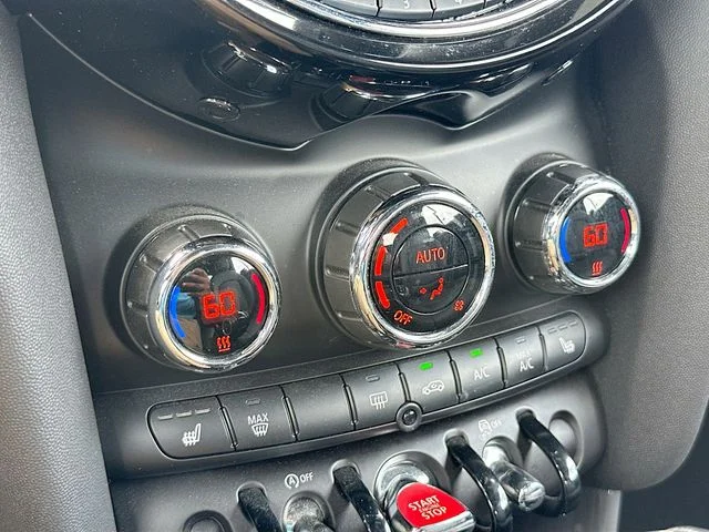 Used 2019 Gray MINI Signature image 15