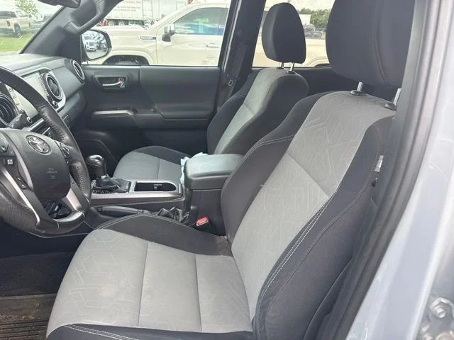 Used 2021  Toyota TRD Off-Road image 36