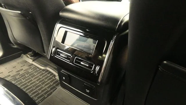 Used 2022 White Lincoln Reserve image 22