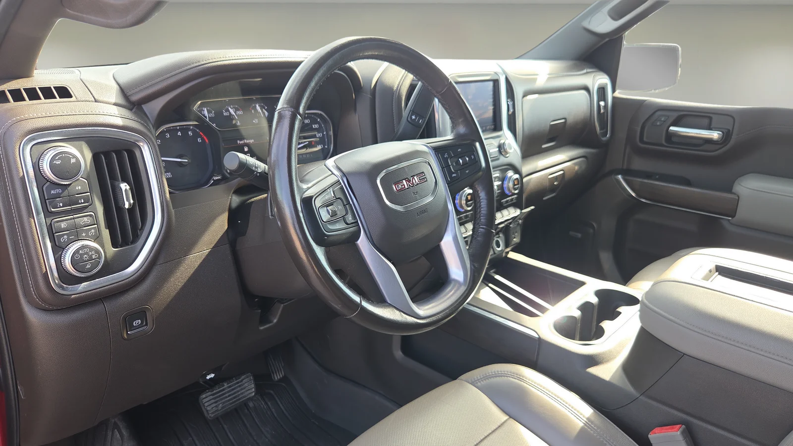 Used 2019 Red GMC SLT image 31